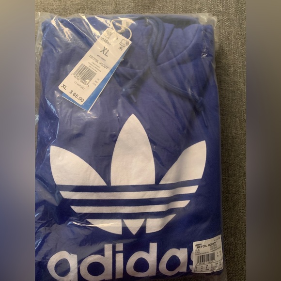 The oversized Trefoil Adidas Hoodie - Picture 6 of 6